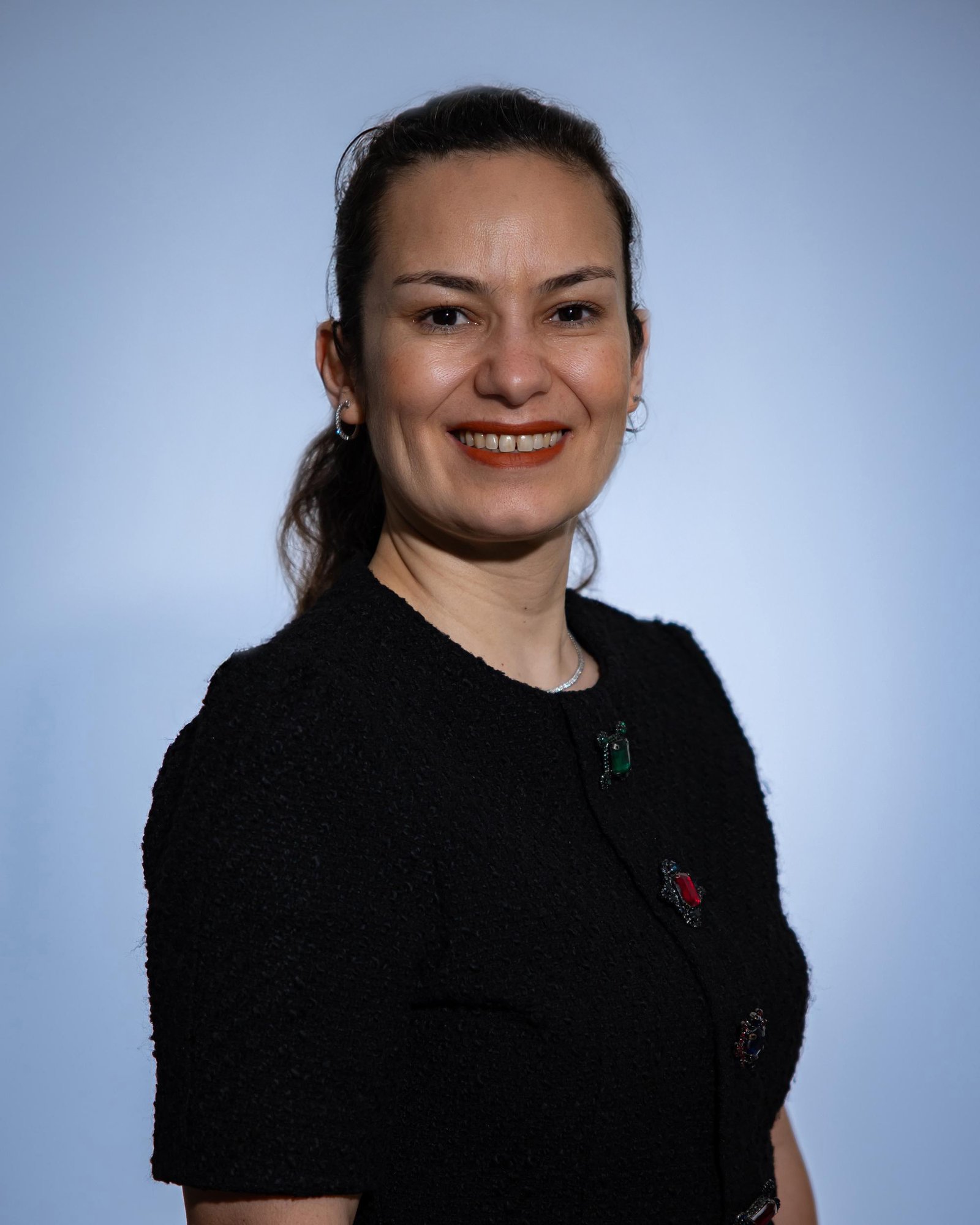 DR. DENİZ ÖZÇEKER