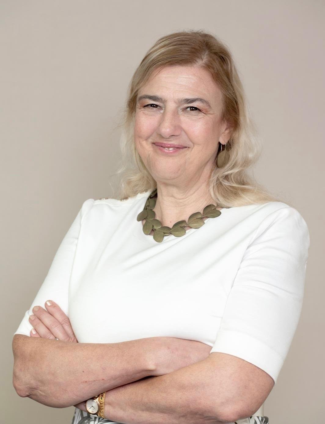 DR. NERMİN GÜLER